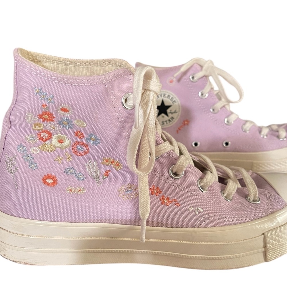 Converse Chuck 70 Lilac Floral Embroidered High Top Sneakers-size 8